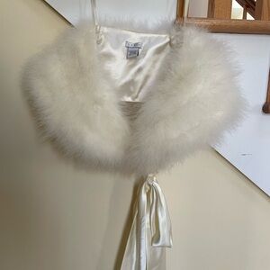 Lapis Off-white Girl’s Feather Stole with Satin Tie, Sz. OS